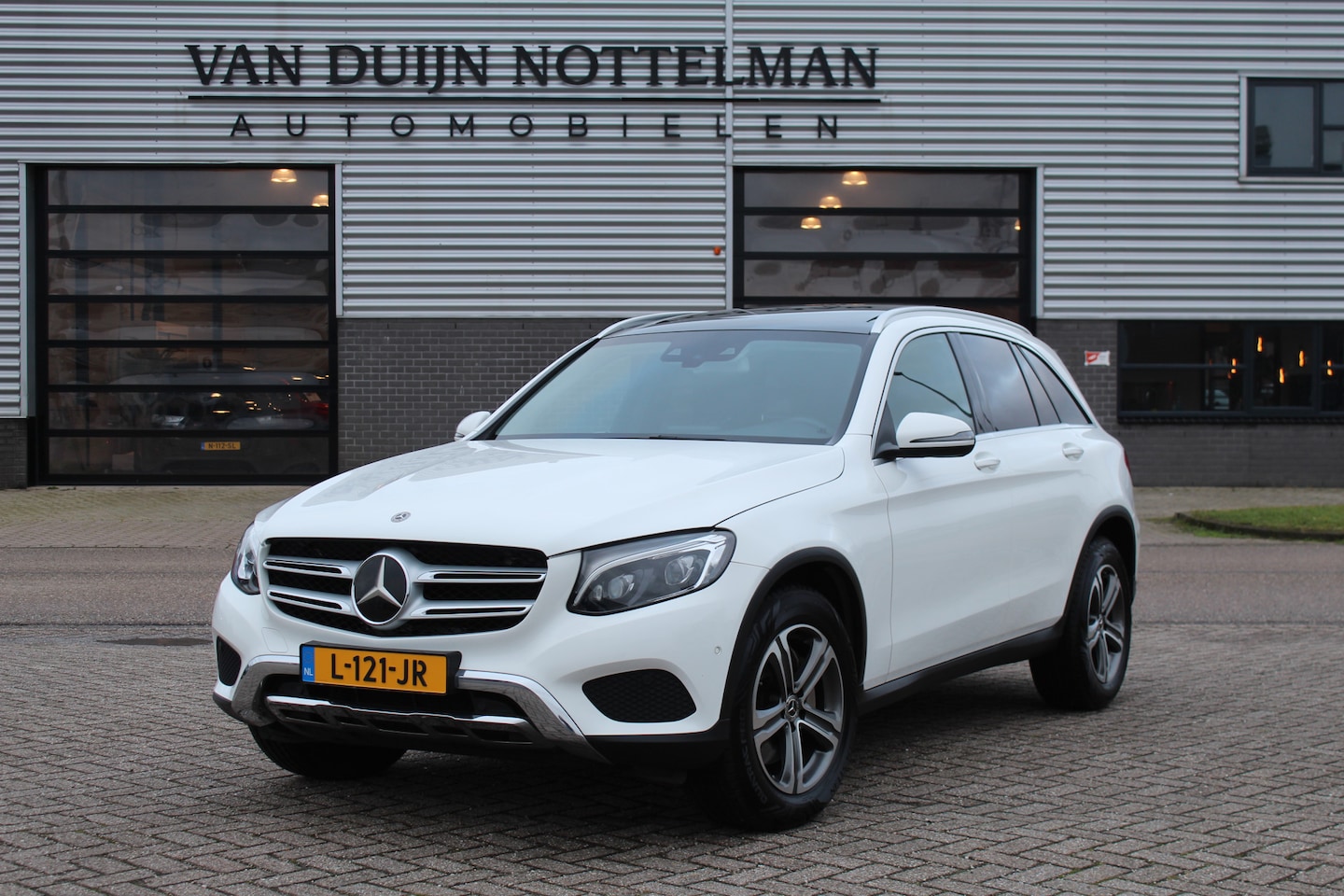 Mercedes-Benz GLC-klasse - 250 4MATIC Premium Plus / Panoramadak / Camera - AutoWereld.nl