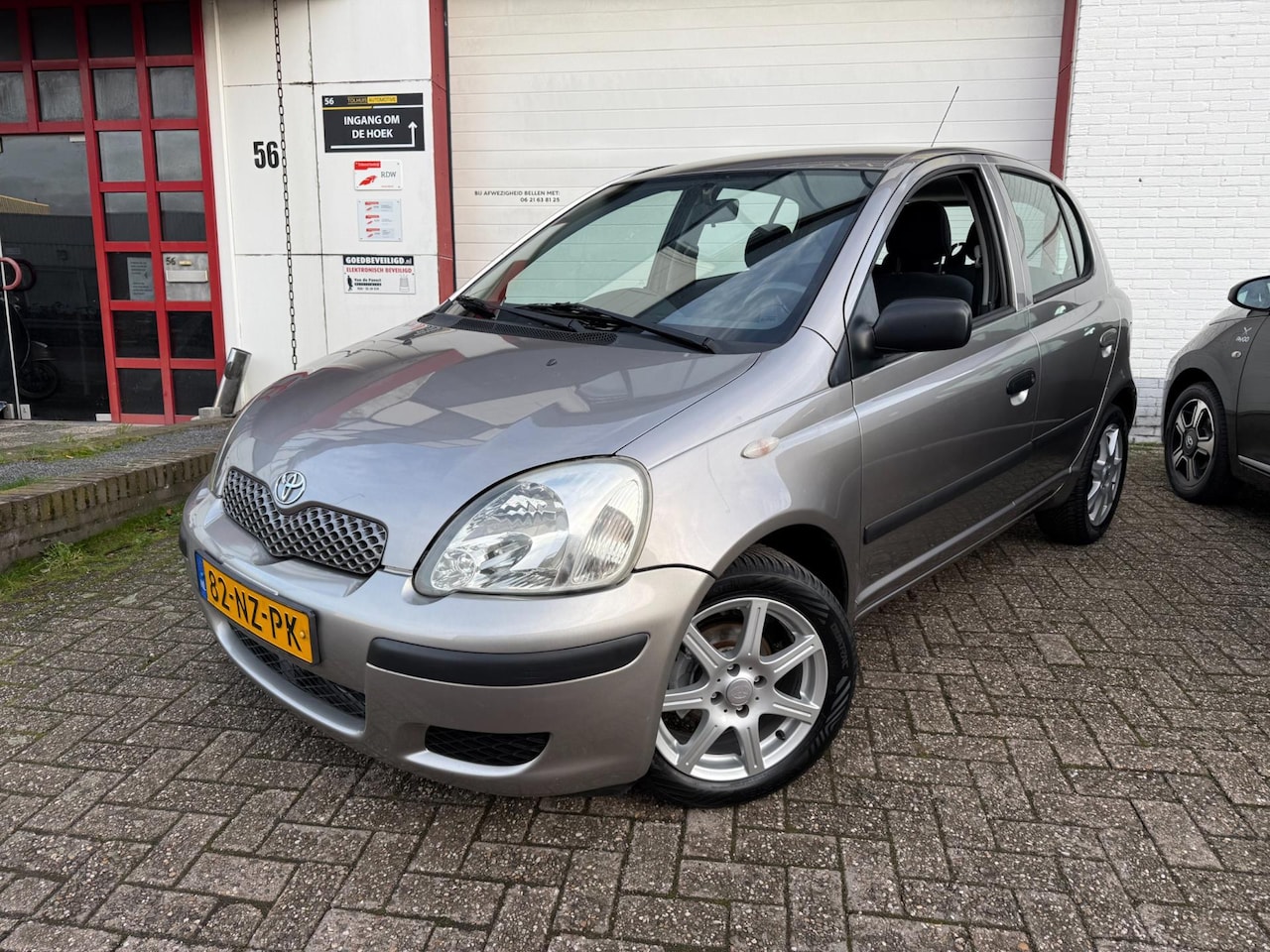 Toyota Yaris - 1.3 VVT-i Idols |NIEUW APK |1E EIEGNAAR |5 DEURS |LICHT METALEN VELGEN|NETTE AUTO| - AutoWereld.nl