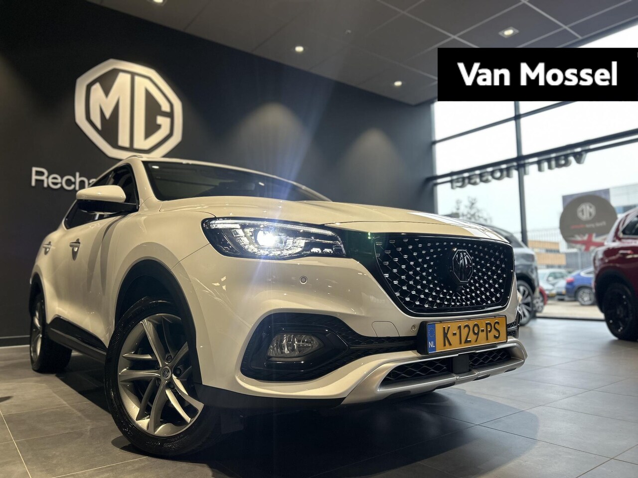 MG EHS - 1.5 TGDI Luxury Trekhaak - 1500 kg trekvermogen | Black Pack | Navigatie | Schuifkanteldak - AutoWereld.nl