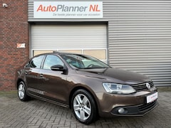 Volkswagen Jetta - 1.4 TSI Highline Clima Cruise Navi PDC