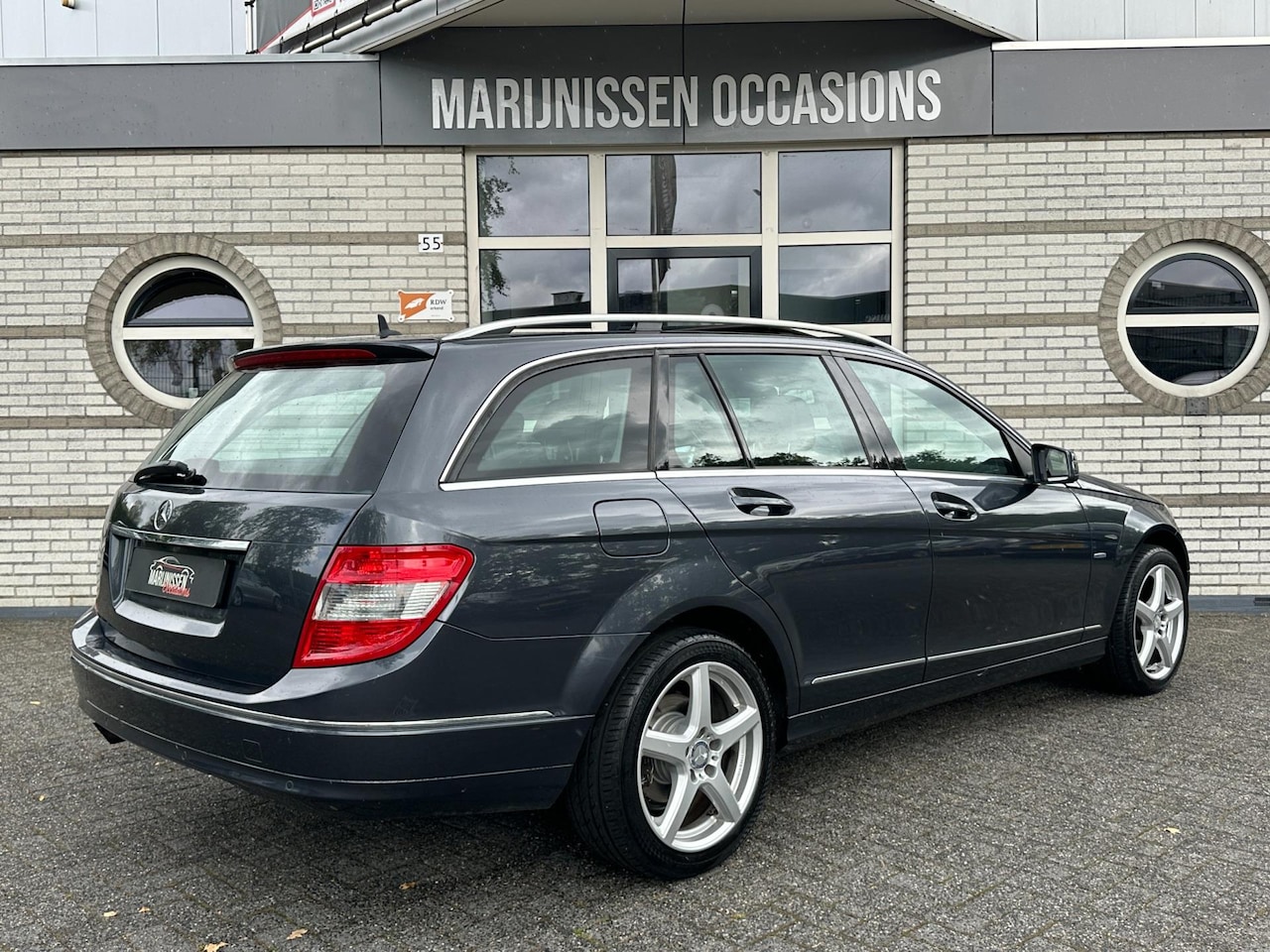 Mercedes-Benz C-klasse Estate - 180 K BlueEFFICIENCY Avantgarde |Pano,Stoelvw,PDC| - AutoWereld.nl