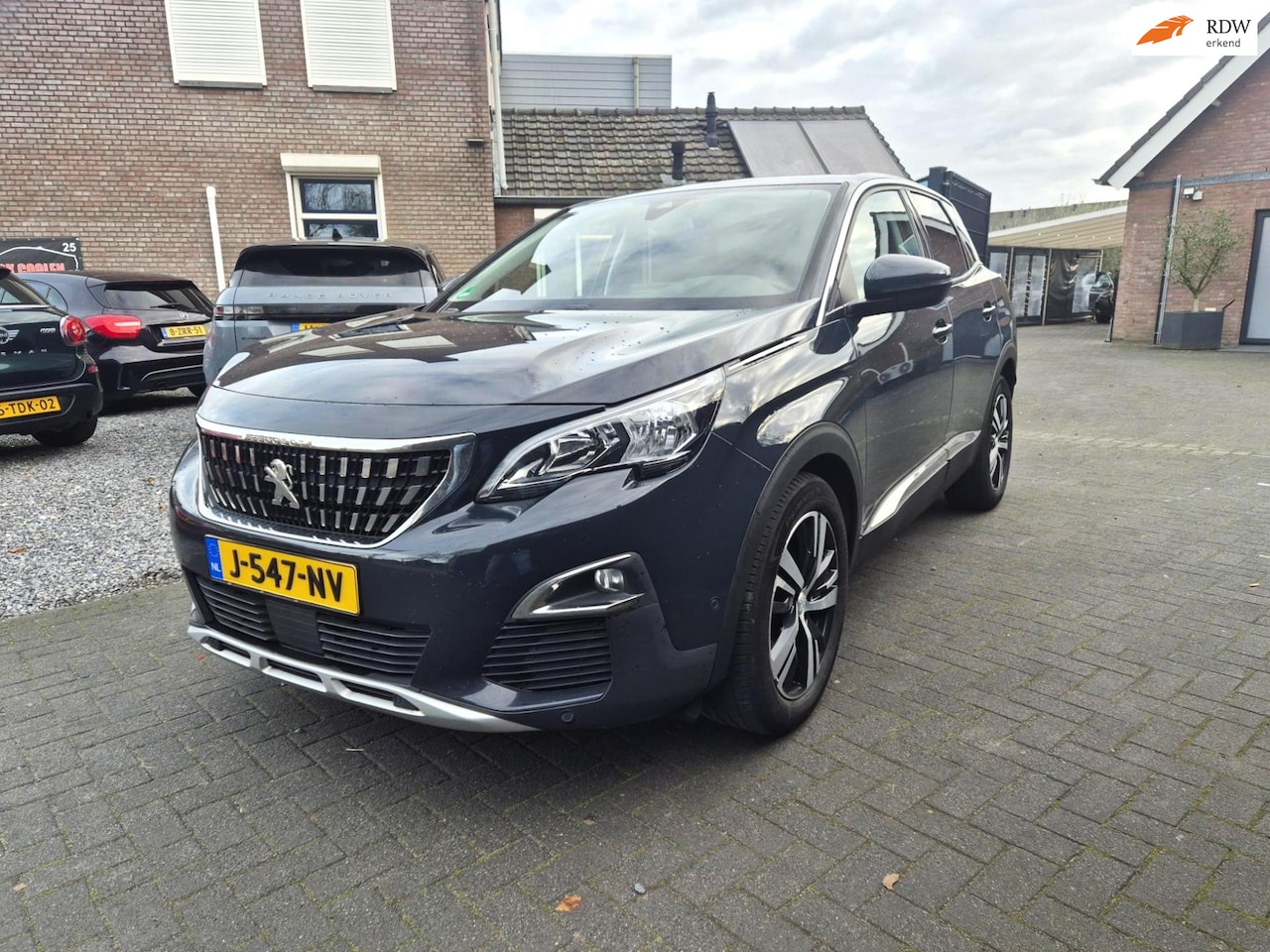 Peugeot 3008 - 1.2 PureTech Blue Lease Premium GT- LIne Navi Clima Cruise Leer - AutoWereld.nl