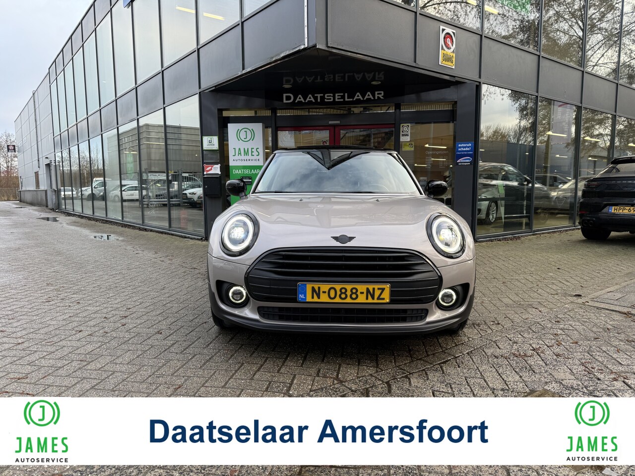 MINI Clubman - Mini 1.5 Cooper Business Edition Automaat Panoramadak/Sportstoelen/Navi - AutoWereld.nl