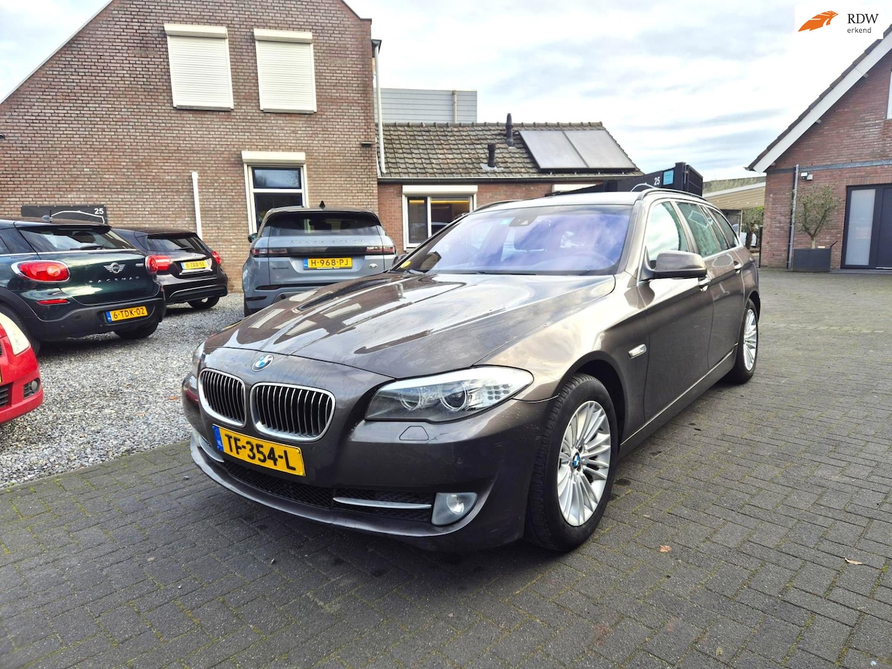 BMW 5-serie Touring - 525d High Executive Automaat Panoramadak Navi Clima Cruise - AutoWereld.nl