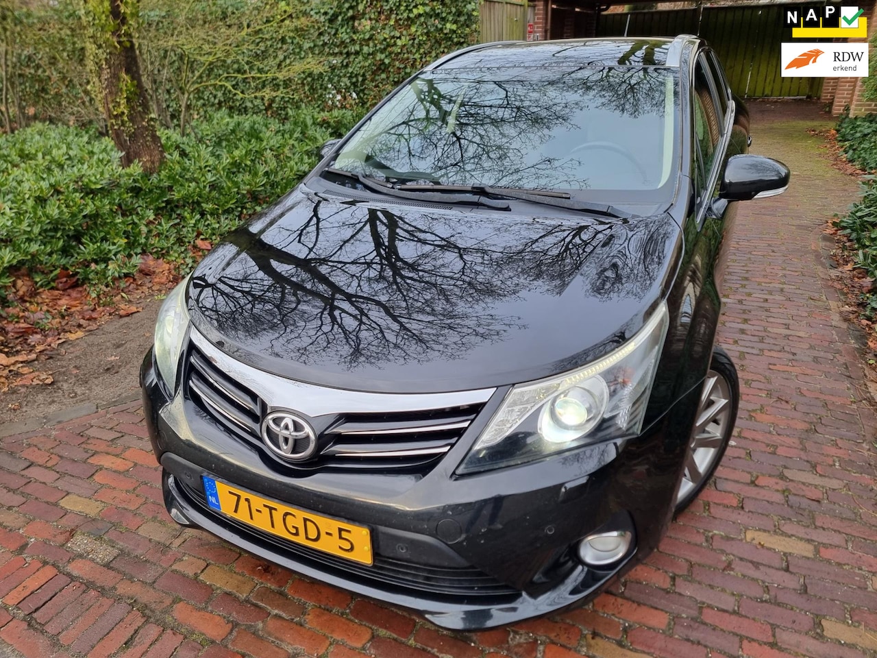 Toyota Avensis Wagon - WAGON 2.0 VVTi Executive Bns Aut. FULL OPTION - AutoWereld.nl