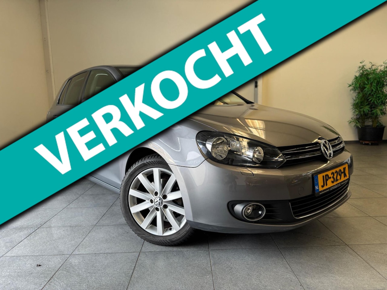 Volkswagen Golf - 1.4 TSI Highline / 17 inch/clima/ cruise/stoelverw/goed onderhouden - AutoWereld.nl