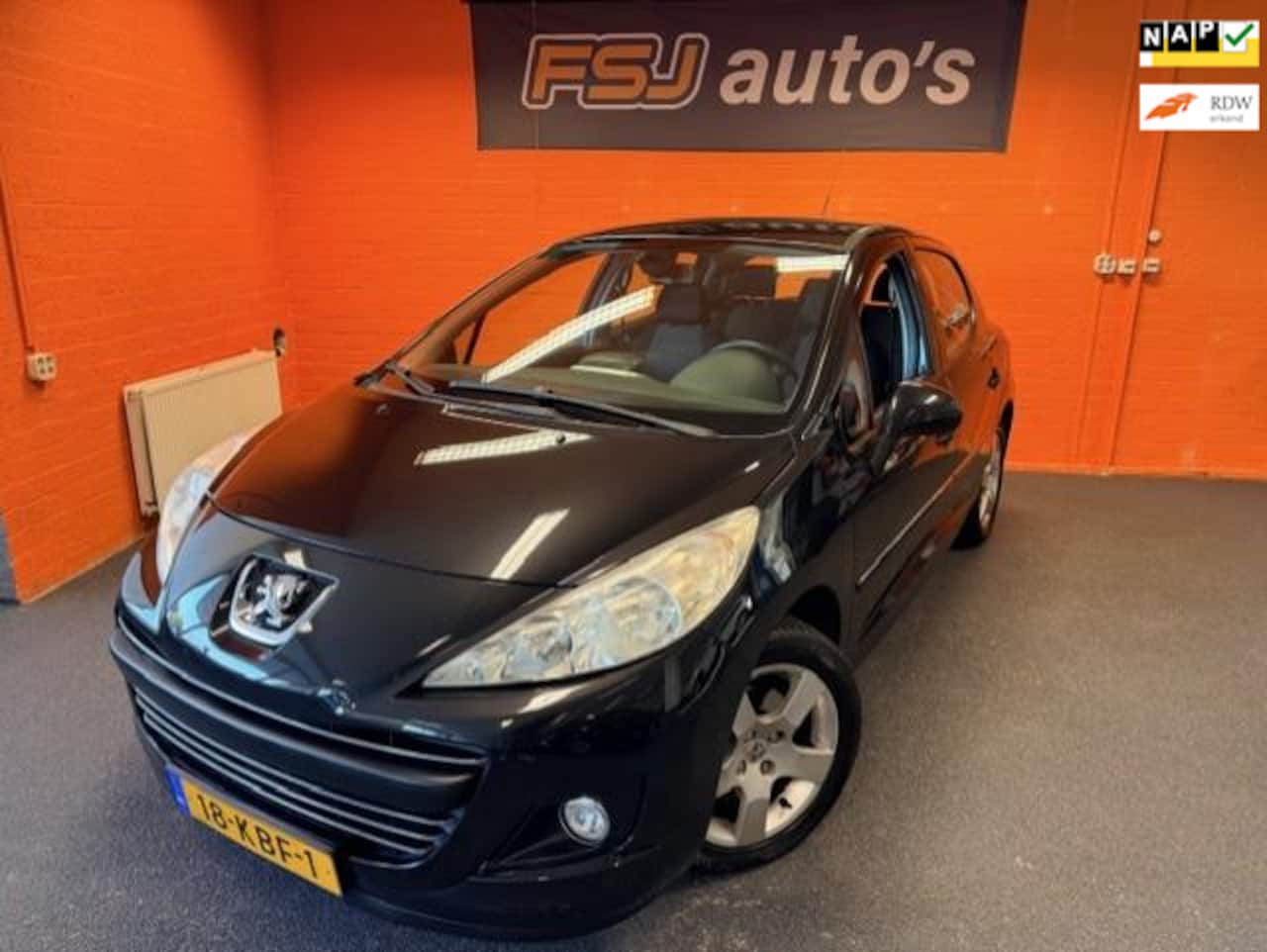 Peugeot 207 - 1.6 VTI / 5 DEURS / PREMIERE / NAVI / AIRCO!! - AutoWereld.nl