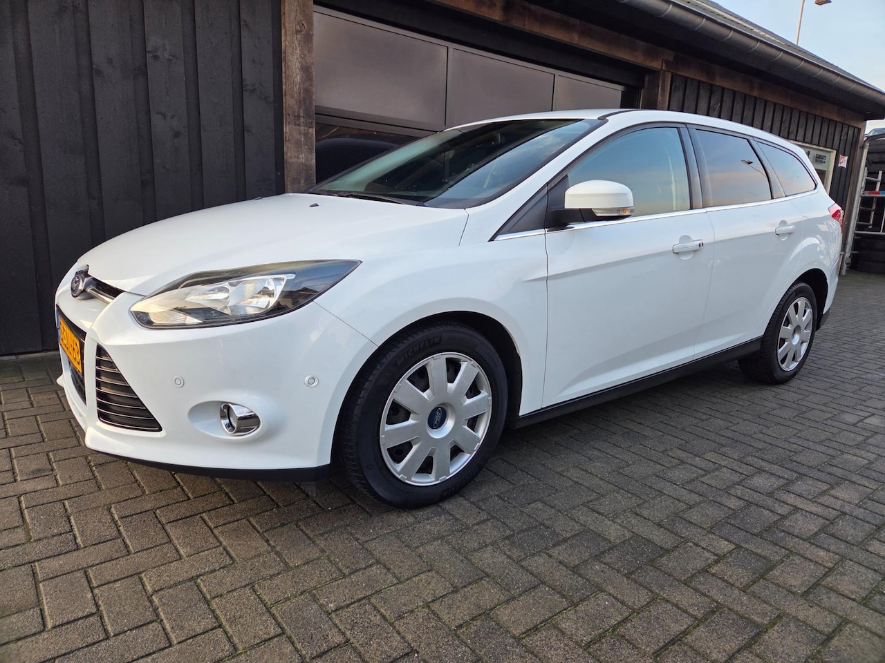 Ford Focus Wagon - 1.6 TDCI ECOnetic Lease Titanium 1.6 TDCI ECOnetic Lease Titanium - AutoWereld.nl