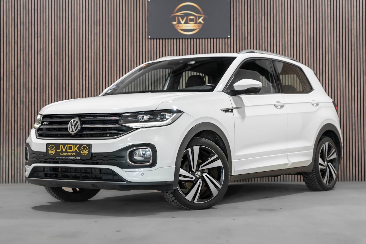 Volkswagen T-Cross - 1.0 TSI R-LINE DSG IQ CAMERA - AutoWereld.nl