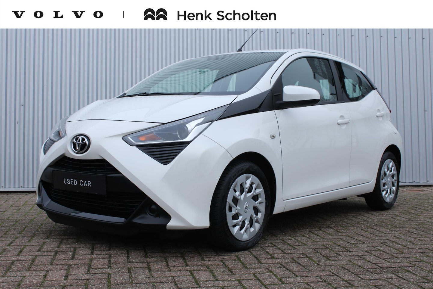 Toyota Aygo - 1.0 VVT-i x-play | Achteruitrijcamera | Apple Carplay | Android Auto | Airco | Elektrisch - AutoWereld.nl