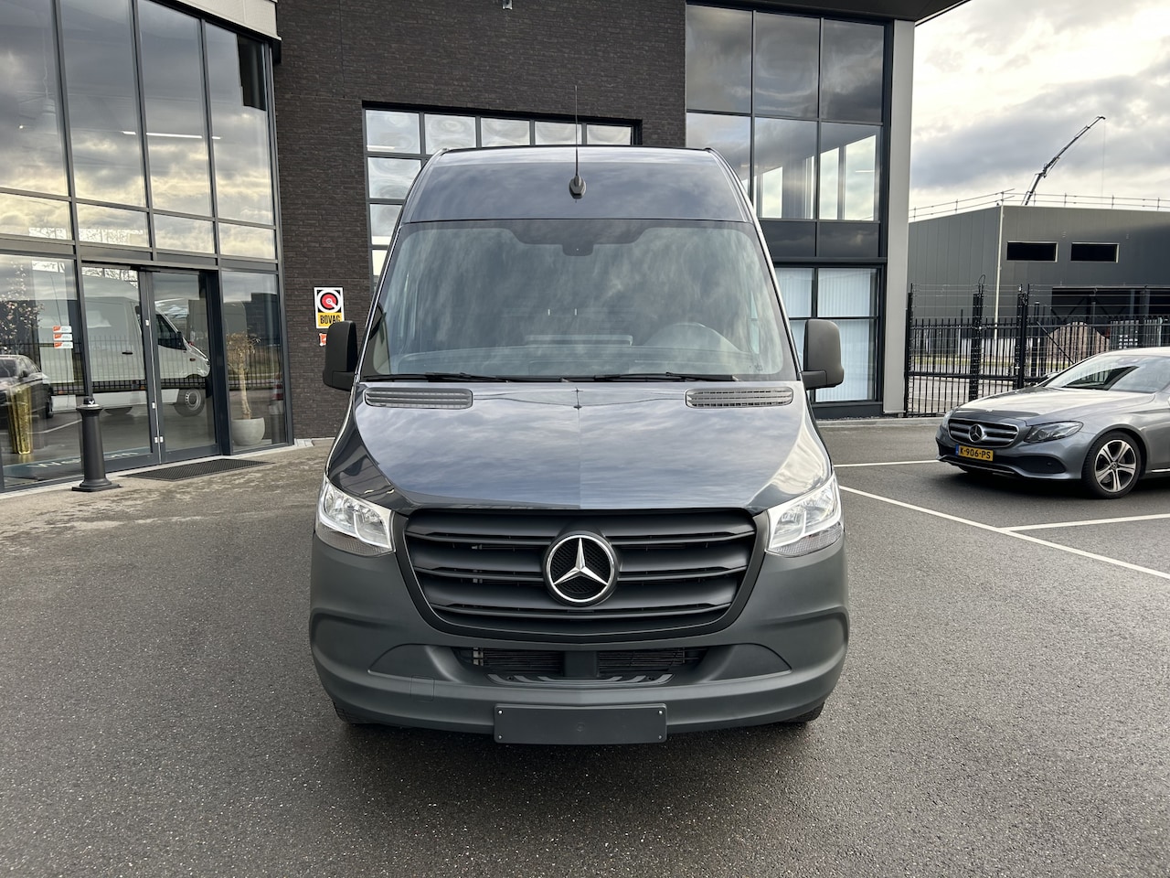 Mercedes-Benz Sprinter - 317 CDI L2 H2 MBUX / Camera / Carplay navigatie / Airco - AutoWereld.nl