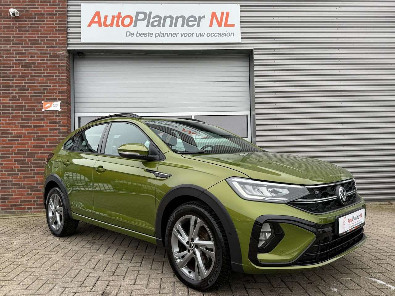 Volkswagen Taigo - 1.0 TSI R-Line! 110PK! Nieuwstaat! 1e Eig! - AutoWereld.nl