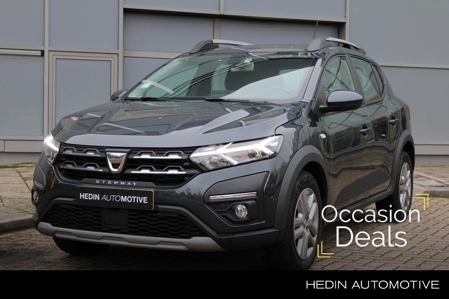 Dacia Sandero Stepway - 1.0 TCe 90 Comfort | Navigatie via App | Camera | Climate Control | Apple Carplay/Android - AutoWereld.nl