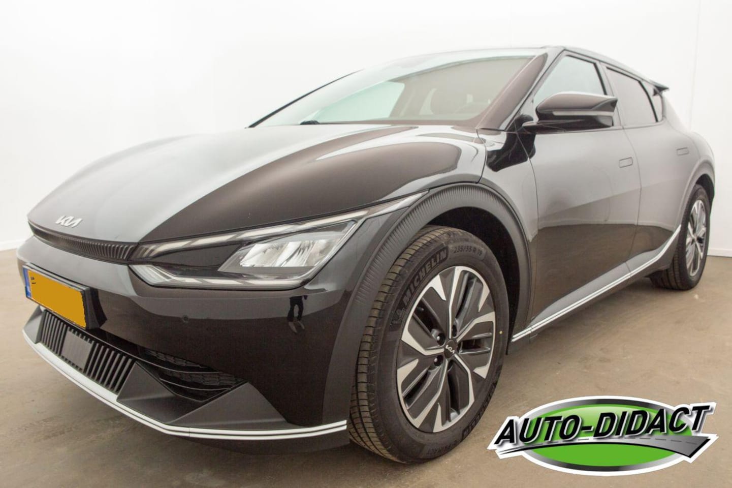 Kia EV6 - Air 58 kWh 56.981 km Digi Dash Camera Clima - AutoWereld.nl