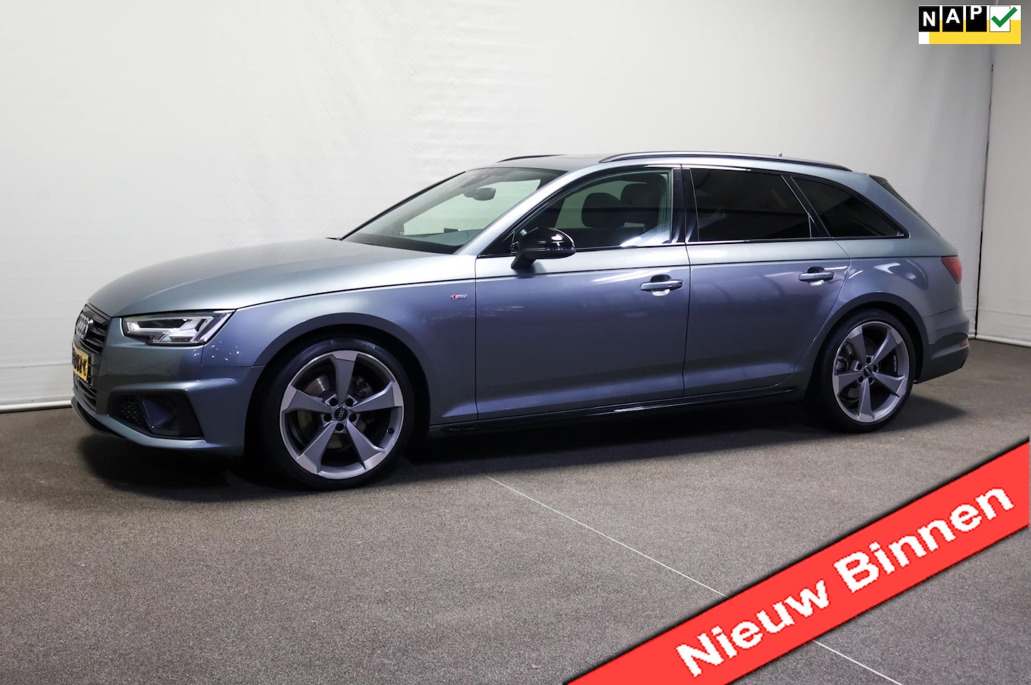 Audi A4 Avant - 35 TFSI Sport S line black edition 35 TFSI Sport S line black edition - AutoWereld.nl