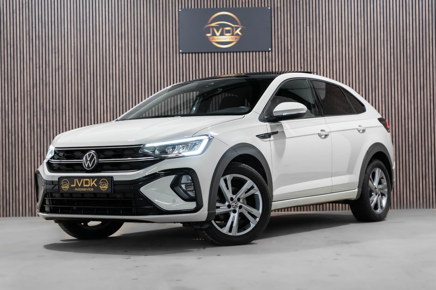 Volkswagen Taigo - 1.0 TSI R-Line PANO LED DSG - AutoWereld.nl