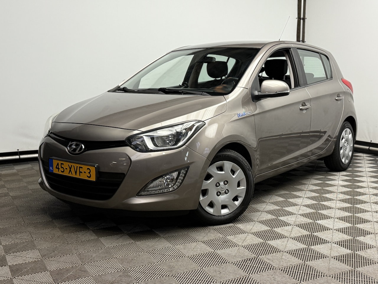 Hyundai i20 - 1.2i i-Motion 5-drs Airco NL Auto - AutoWereld.nl