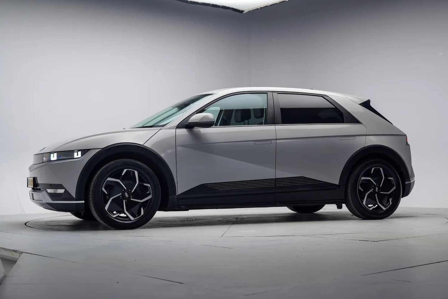 Hyundai IONIQ 5 - Connect+ 73 kWh 3 fase [ Warmtepomp Trekhaak Adapt.cruise ] - AutoWereld.nl