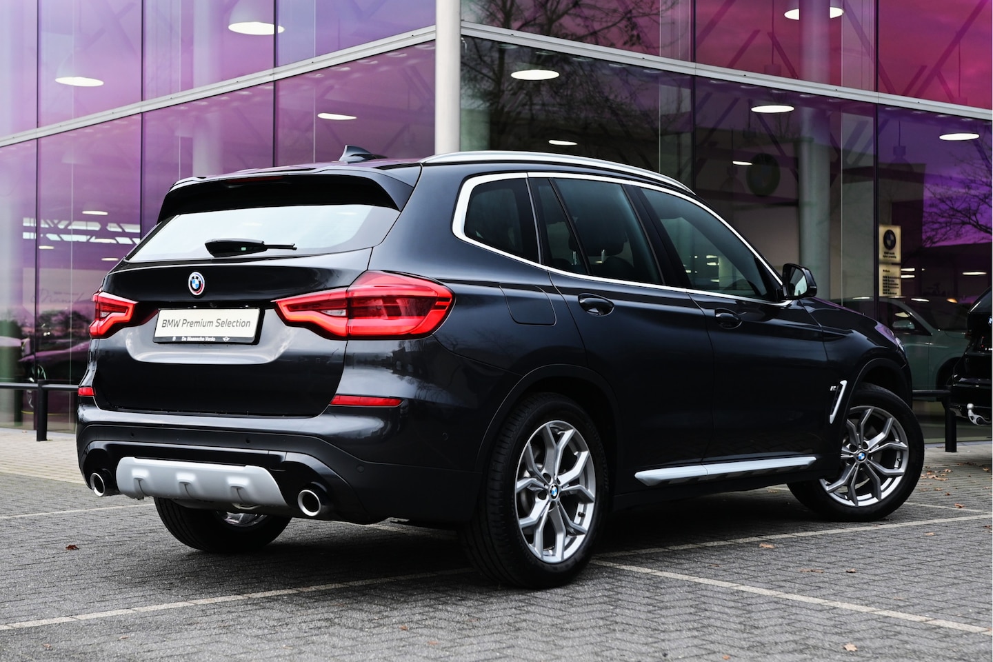 BMW X3 - xDrive30e High Executive xLine Automaat / Trekhaak / Sportstoelen / Adaptieve LED / Achter - AutoWereld.nl