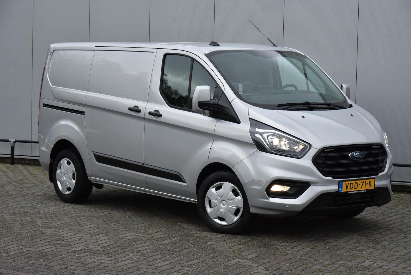 Ford Transit Custom - 2.0 TDCI L1H1 Aut Airco Navi Camera Klep - AutoWereld.nl
