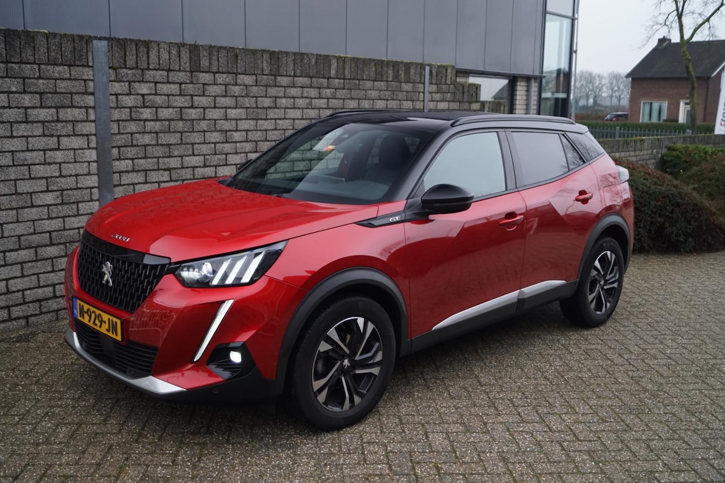 Peugeot 2008 - 1.2 PureTech GT Automaat 1/2 Lederen Sportstoelen Digitale Cockpit Stoelverwarming Dodenho - AutoWereld.nl