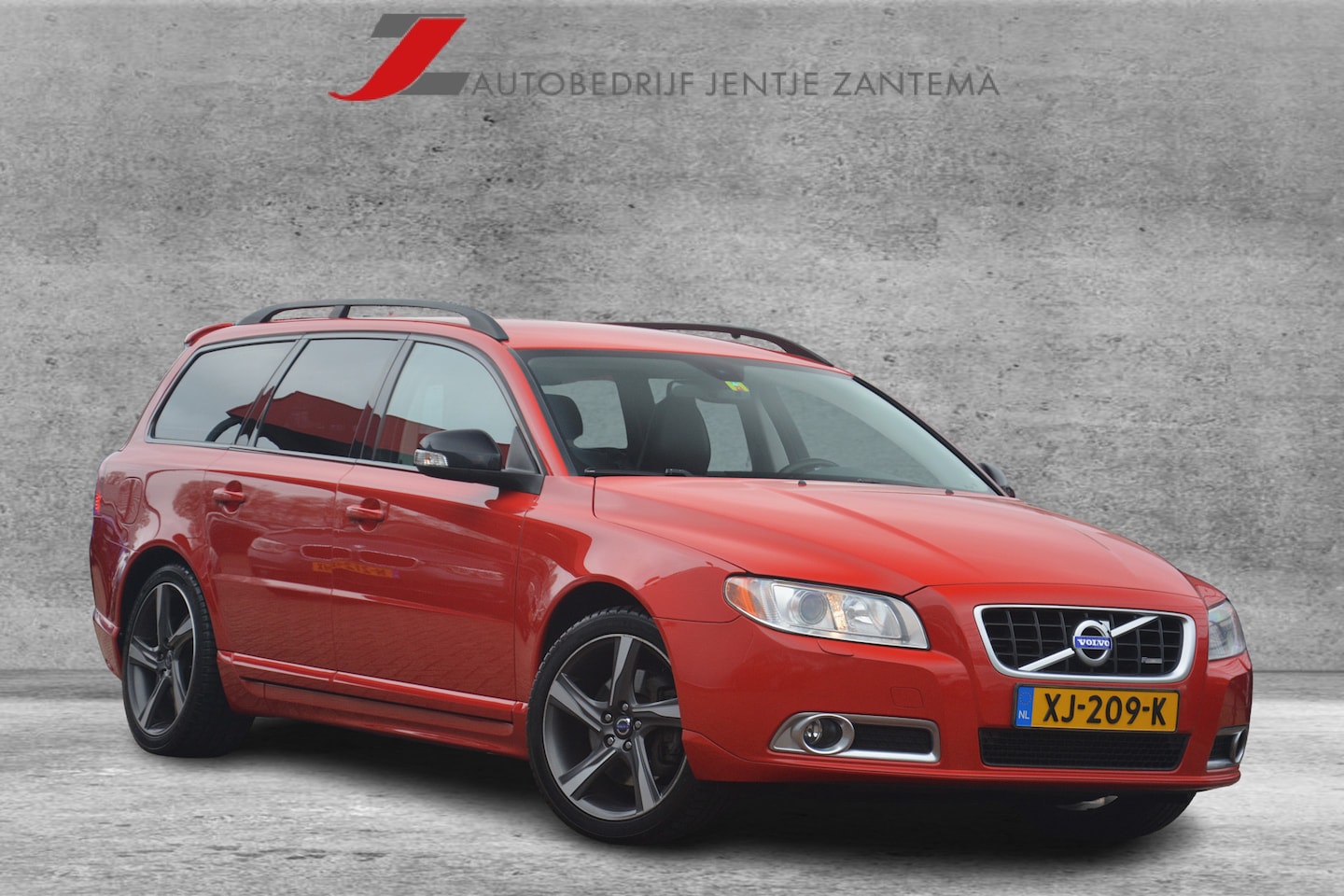 Volvo V70 - 2.5FT Momentum R-Design | Xenon | Leer | Clima | Cruise-control | PDC | Stoelverwarming | - AutoWereld.nl