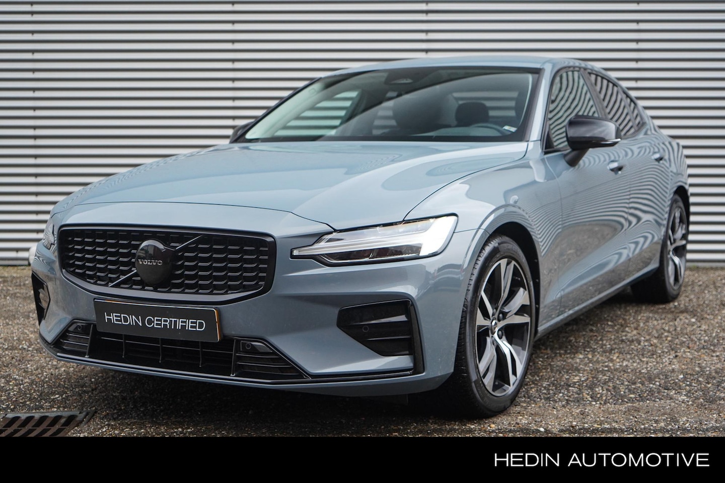 Volvo S60 - B3 Plus Dark | Adapative Cruise | 18 inch | Keyless | Power Seats | Stoelverwarming V/A | - AutoWereld.nl