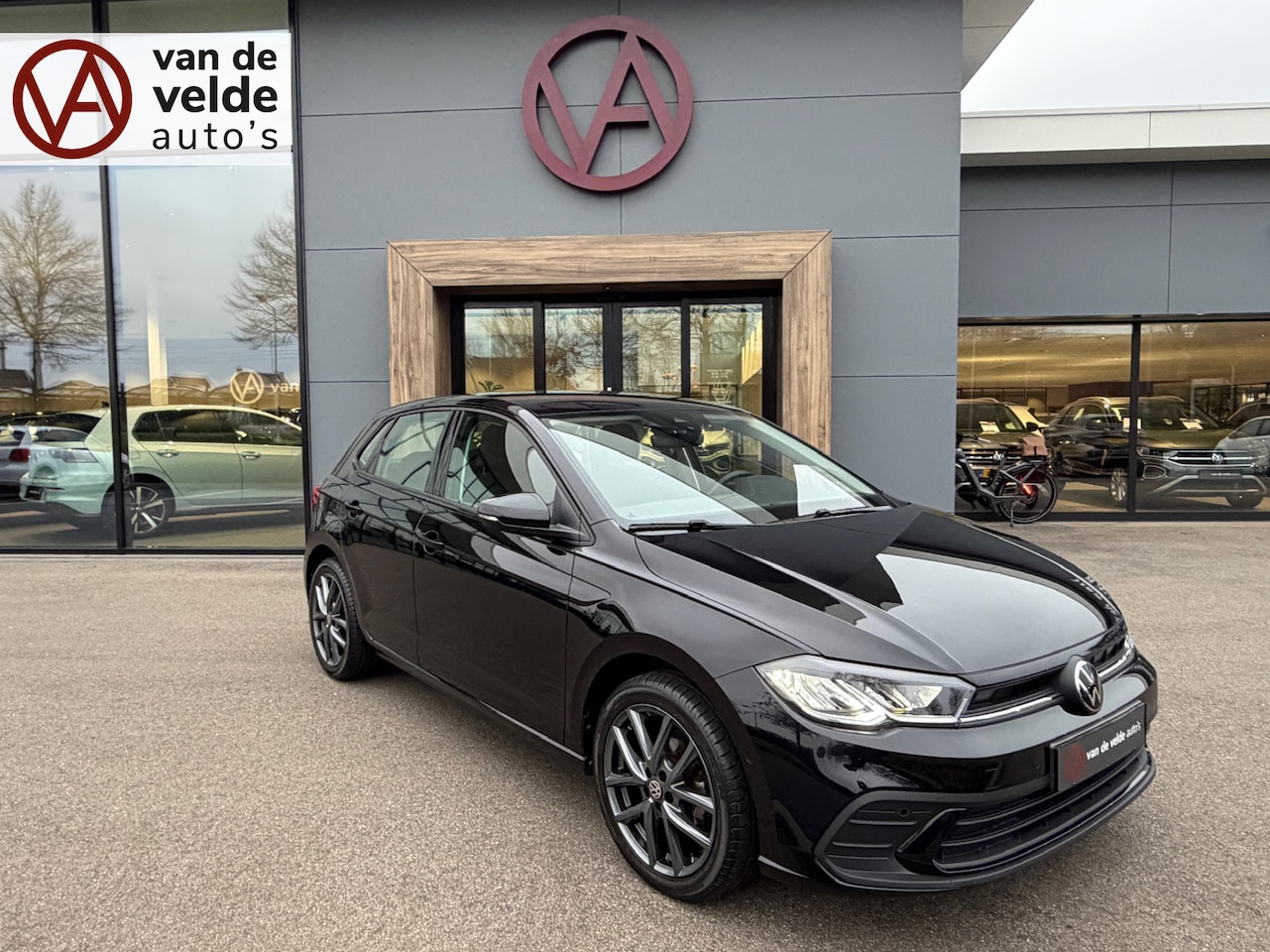 Volkswagen Polo - 1.0 TSI DSG Life | Dode hoek | Carplay | 17 inch velgen | Rijklaar incl. garantie - AutoWereld.nl
