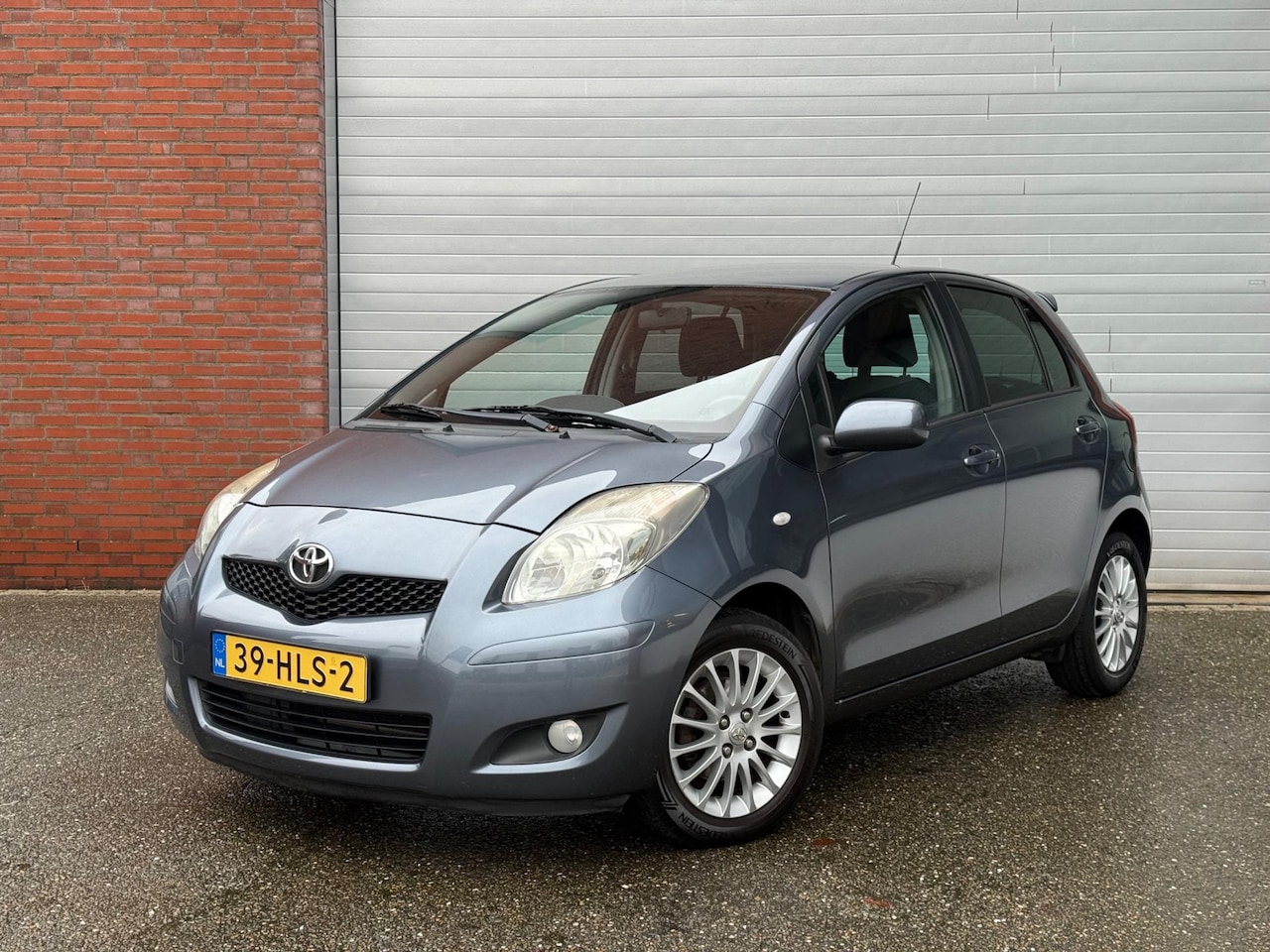 Toyota Yaris - 1.3 VVTi Dynamic| NAP| AIRCO| NEW APK| 6 BAK - AutoWereld.nl