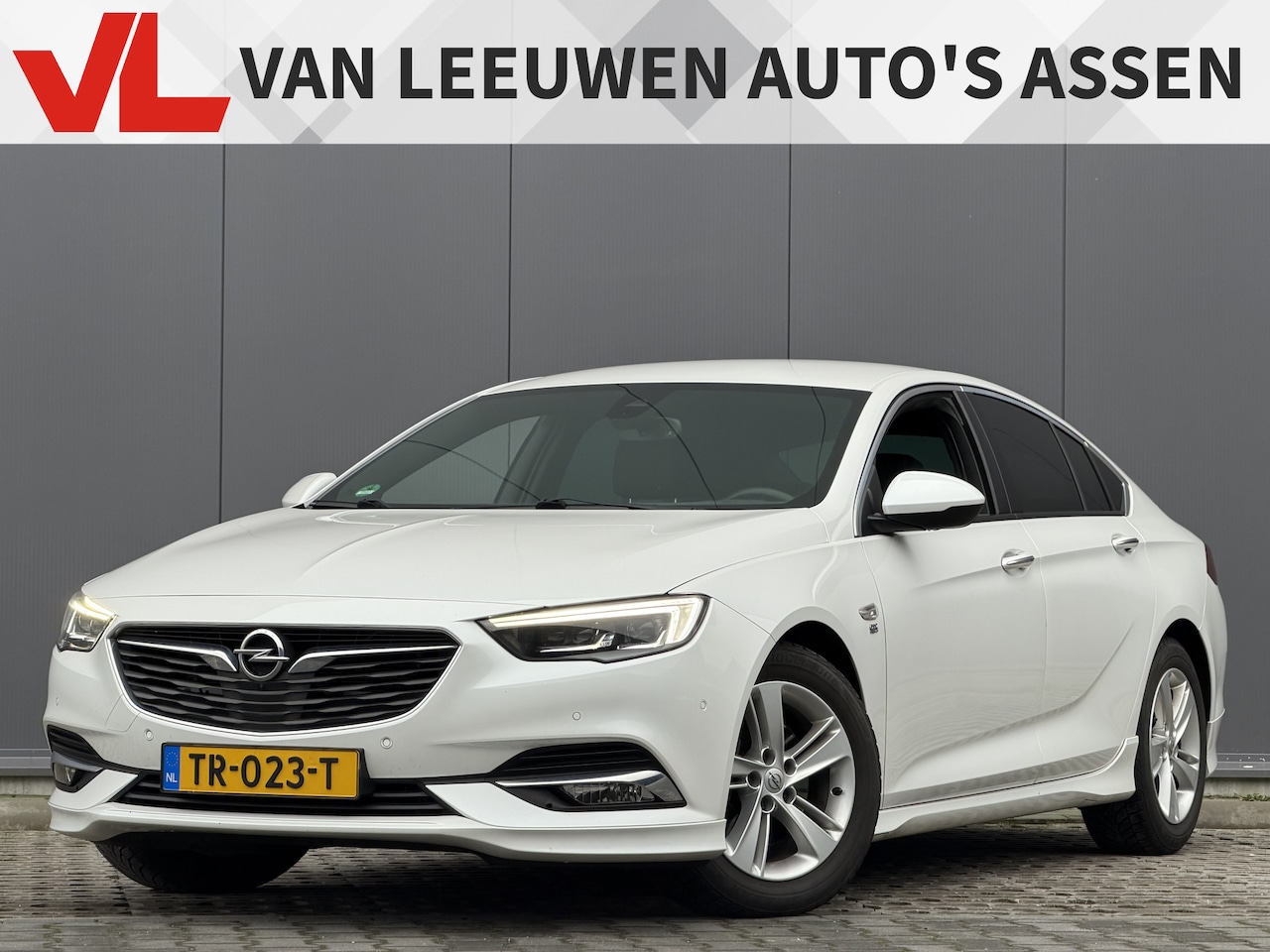 Opel Insignia Grand Sport - 1.6 Turbo Innovation | Nette auto | Leder | NAP - AutoWereld.nl