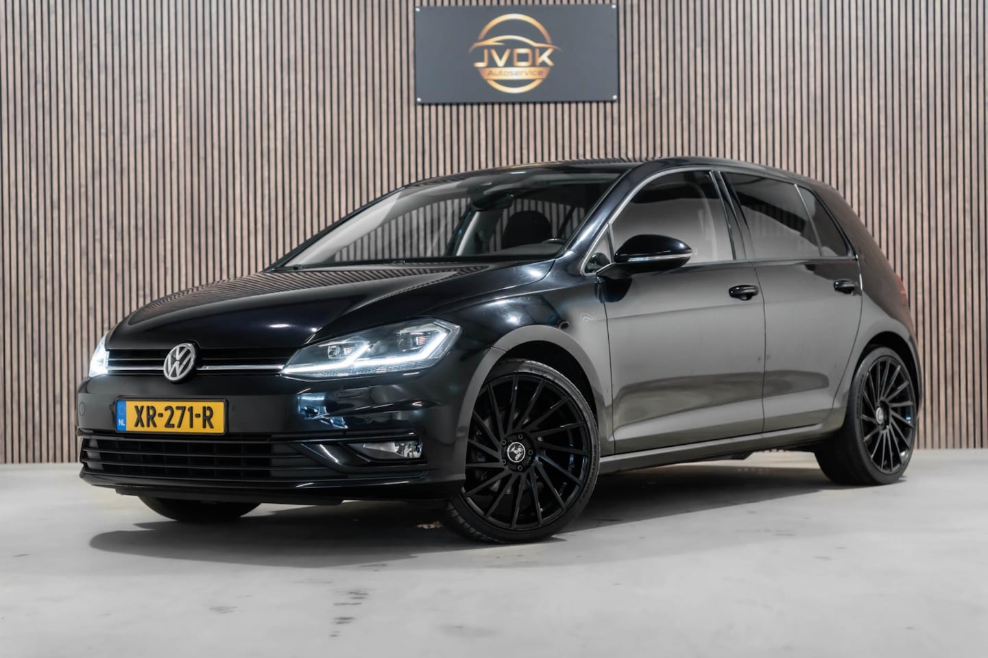 Volkswagen Golf - 1.4 TSI Highline Business R LED DSG PDC MASSAGE - AutoWereld.nl