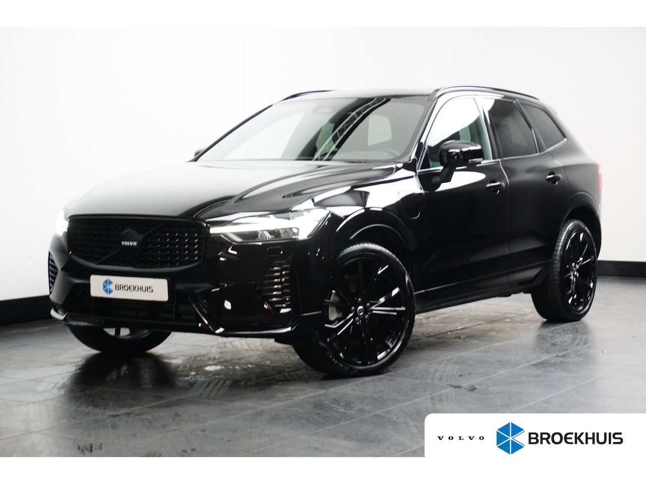 Volvo XC60 - T6 Plug-in hybrid AWD Plus Black Edition | Panoramadak | Stoel en stuurwielverwarming | Ad - AutoWereld.nl