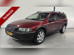 Volvo XC70 - 2.5 T Comfort Line AUTOMAAT / SCHUIFDAK