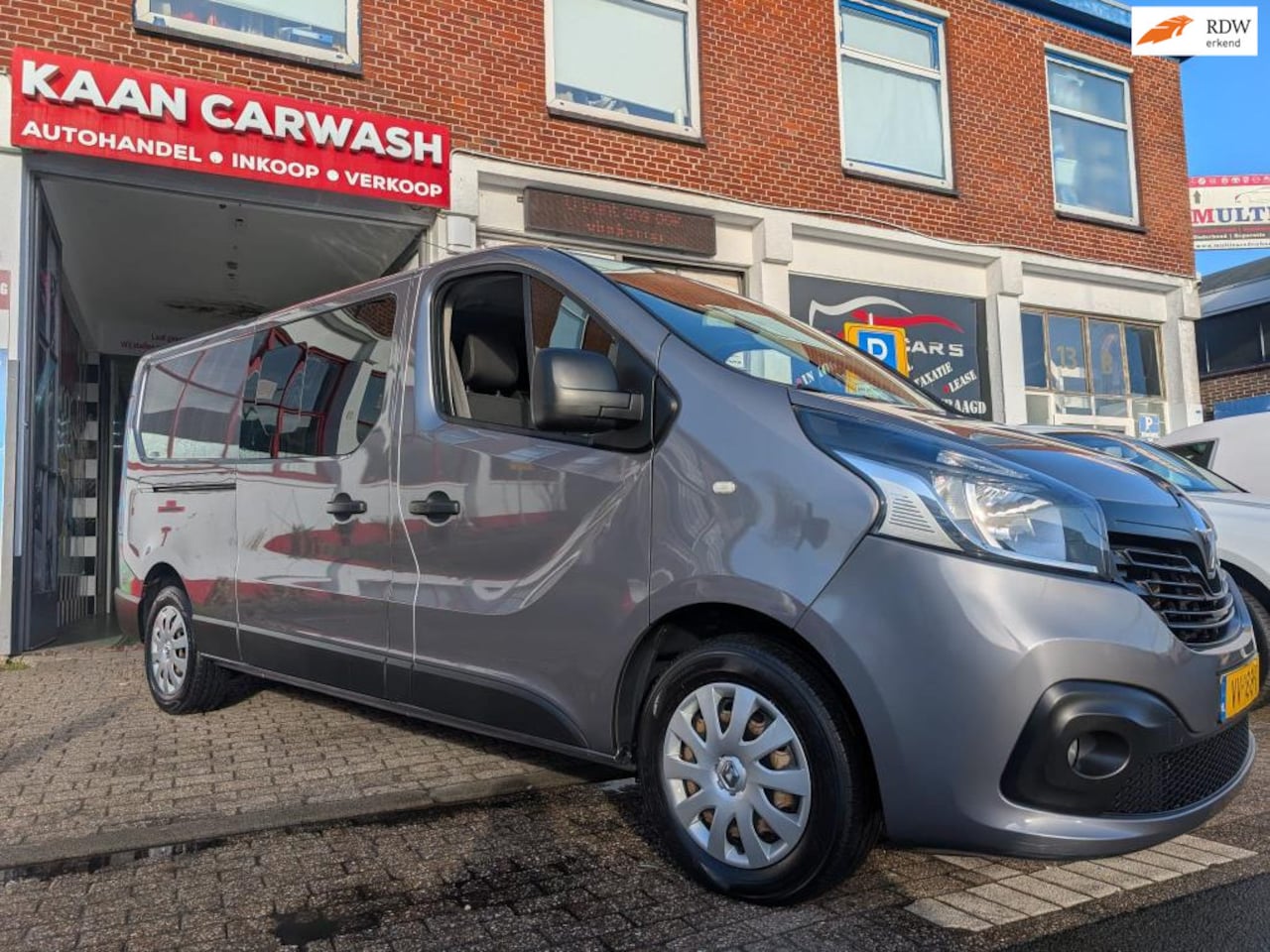 Renault Trafic - 1.6 dCi T29 L2H1 DC Comfort 1.6 dCi T29 L2H1 DC Comfort - AutoWereld.nl