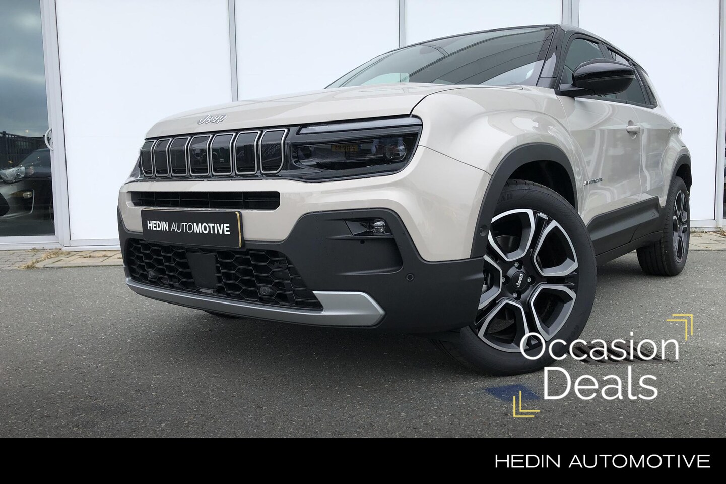 Jeep Avenger - 1.2 110pk e-Hybrid Summit | Navigatie | Camera | Parkeersensoren | Elek. achterklep | JBL - AutoWereld.nl