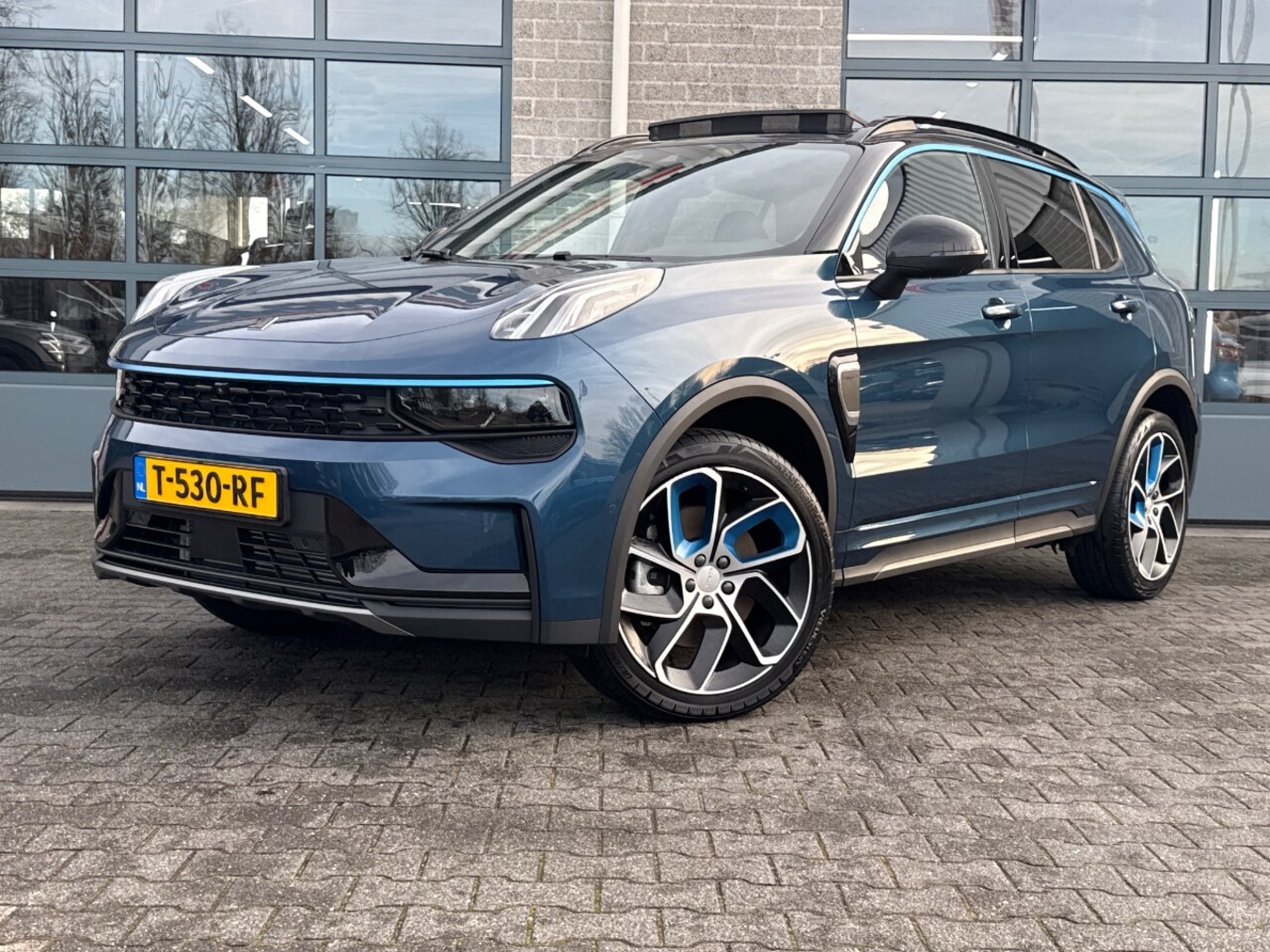 Lynk & Co 01 - 1.5 PLUG IN HYBRID |ZWARTE HEMEL|360CAMERA| - AutoWereld.nl