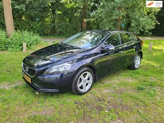 Volvo V40 - 2.0 T2 Momentum, Navi, Airco, Crause, Park, enz