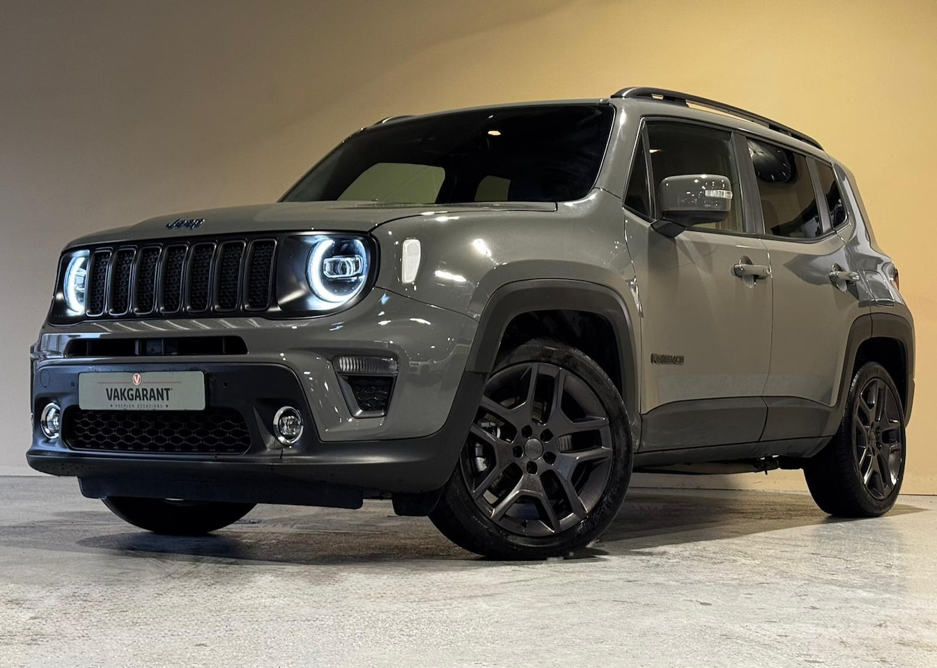 Jeep Renegade - 4xe 240 Plug-in Hybrid Electric S |Elektr. stoel |Leder |Keyless |Camera |LED - AutoWereld.nl