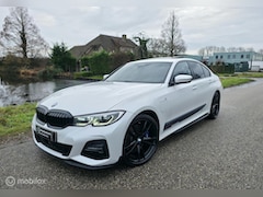 BMW 3-serie - 330e M-pakket / Pano / HUD / / Memory / Full