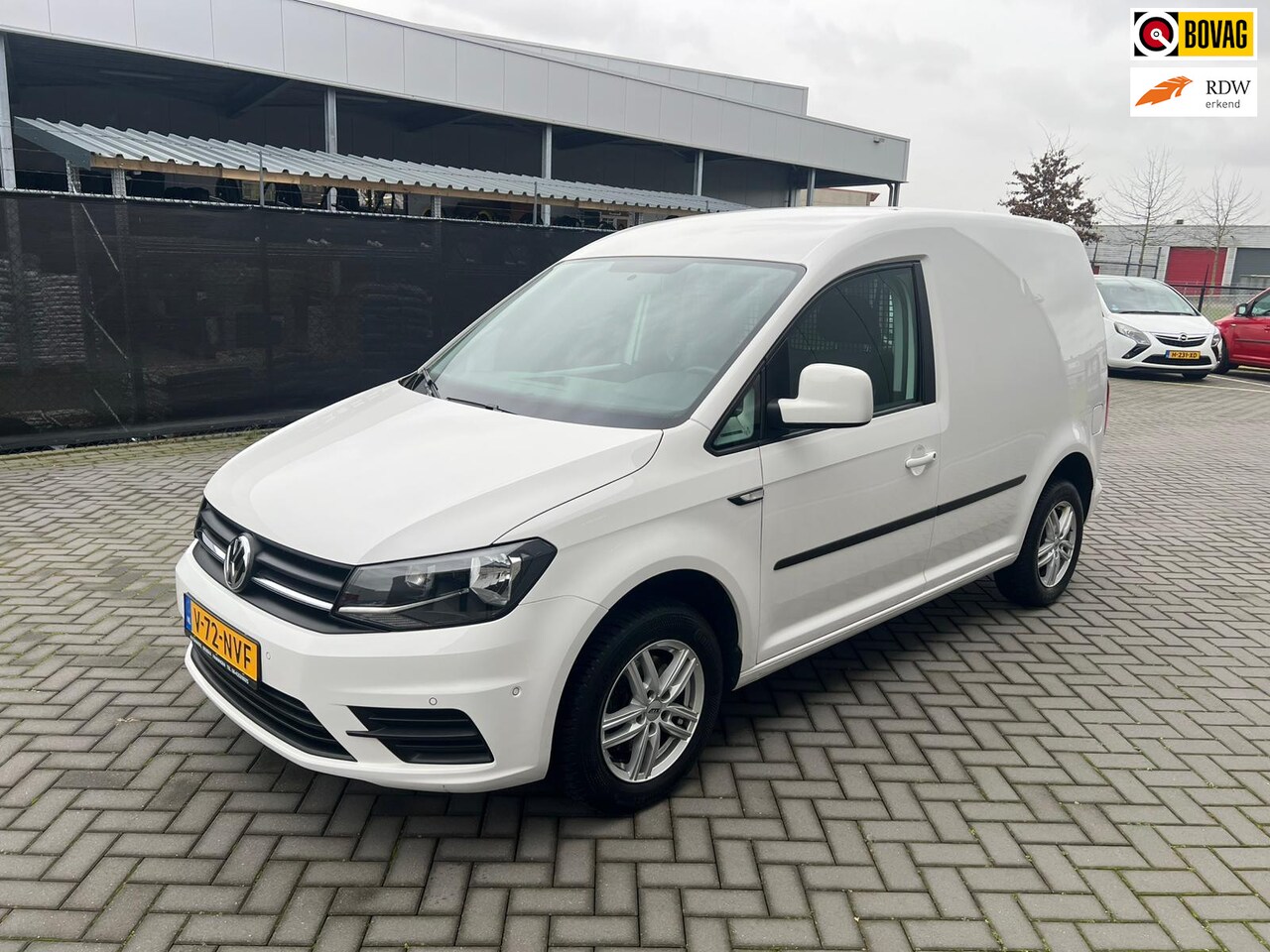 Volkswagen Caddy - 1.4 TSI L1H1 BMT Automaat - AutoWereld.nl