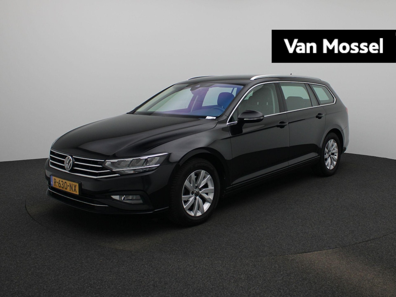 Volkswagen Passat Variant - 1.5 TSI Business 150 PK | Automaat | Navigatie | Climatronic | Apple Carplay | Adaptieve C - AutoWereld.nl
