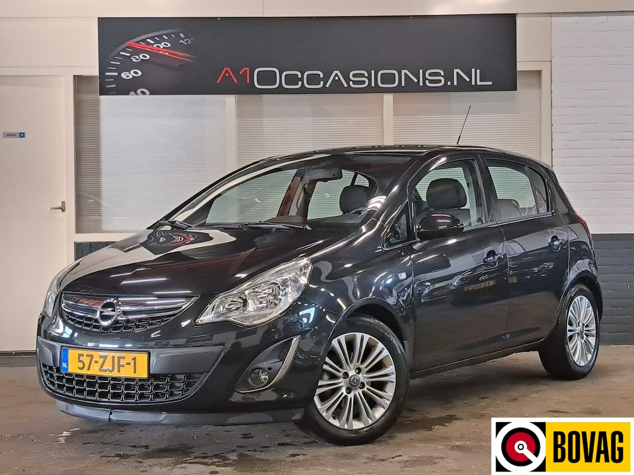 Opel Corsa - 1.4-16V Cosmo + STOEL-/ STUURVERWARMING !! - AutoWereld.nl