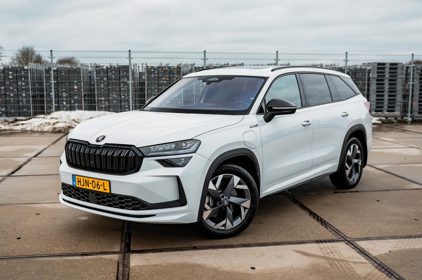 Skoda Kodiaq - 1.5 TSI PHEV Sportline Business | PANO | TREKHAAK | LIGHT & VIEW - AutoWereld.nl