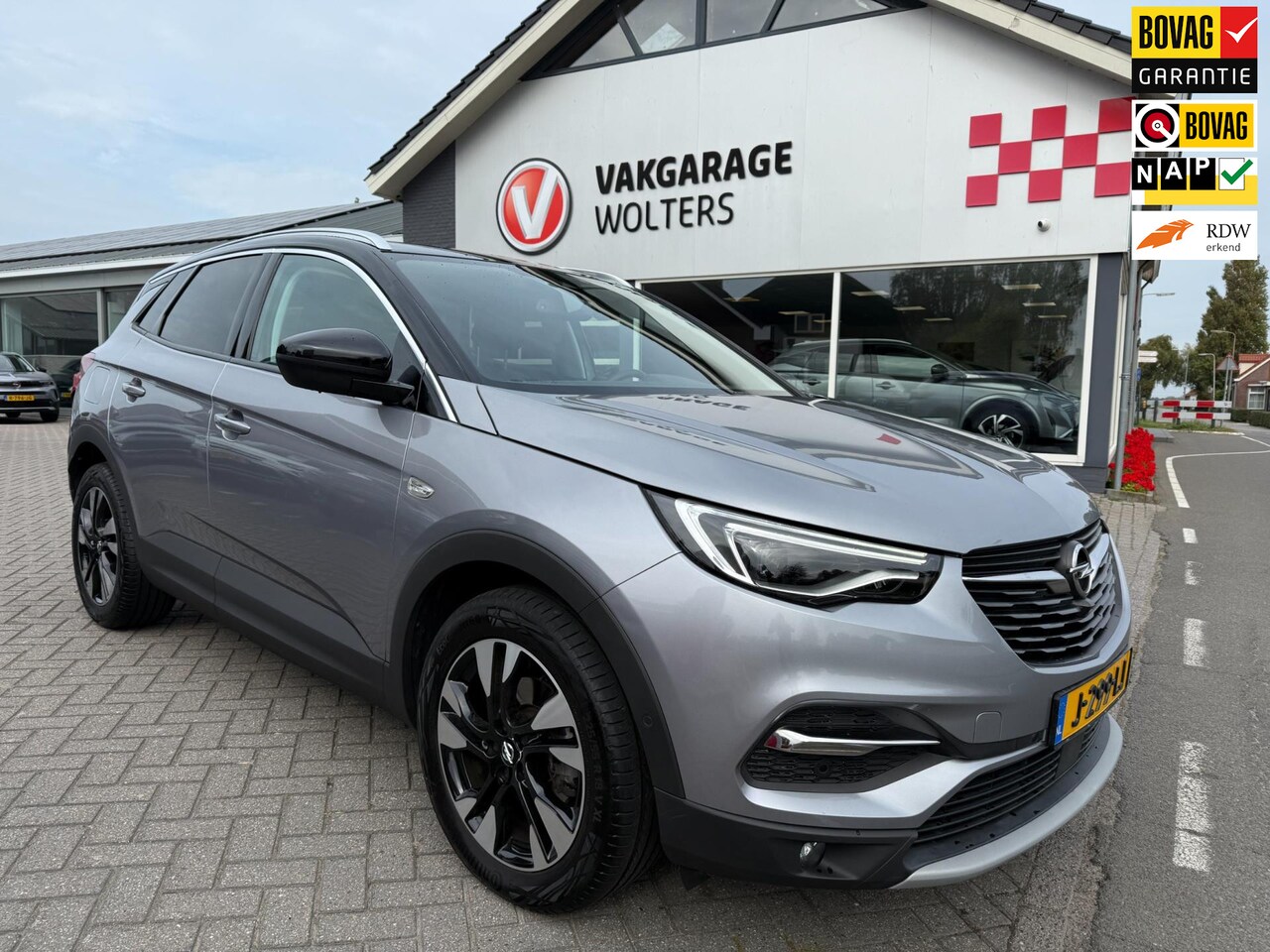 Opel Grandland X - 1.2 Turbo Innovation RIJKLAARPRIJS! - AutoWereld.nl