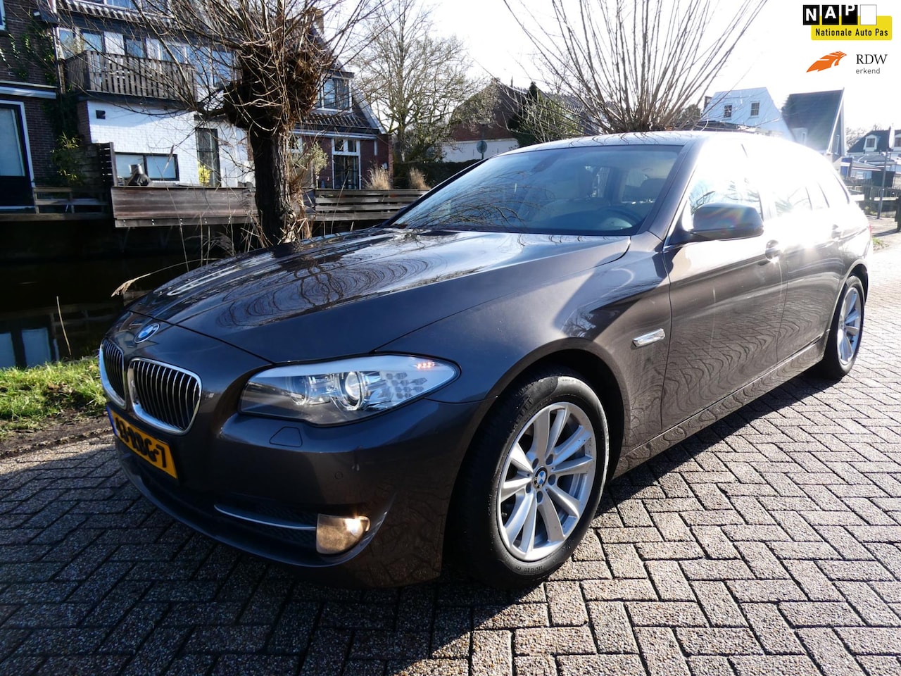 BMW 5-serie Touring - 523i High Exe Aut. 6-Cilinder Leder Navi Xenon - AutoWereld.nl
