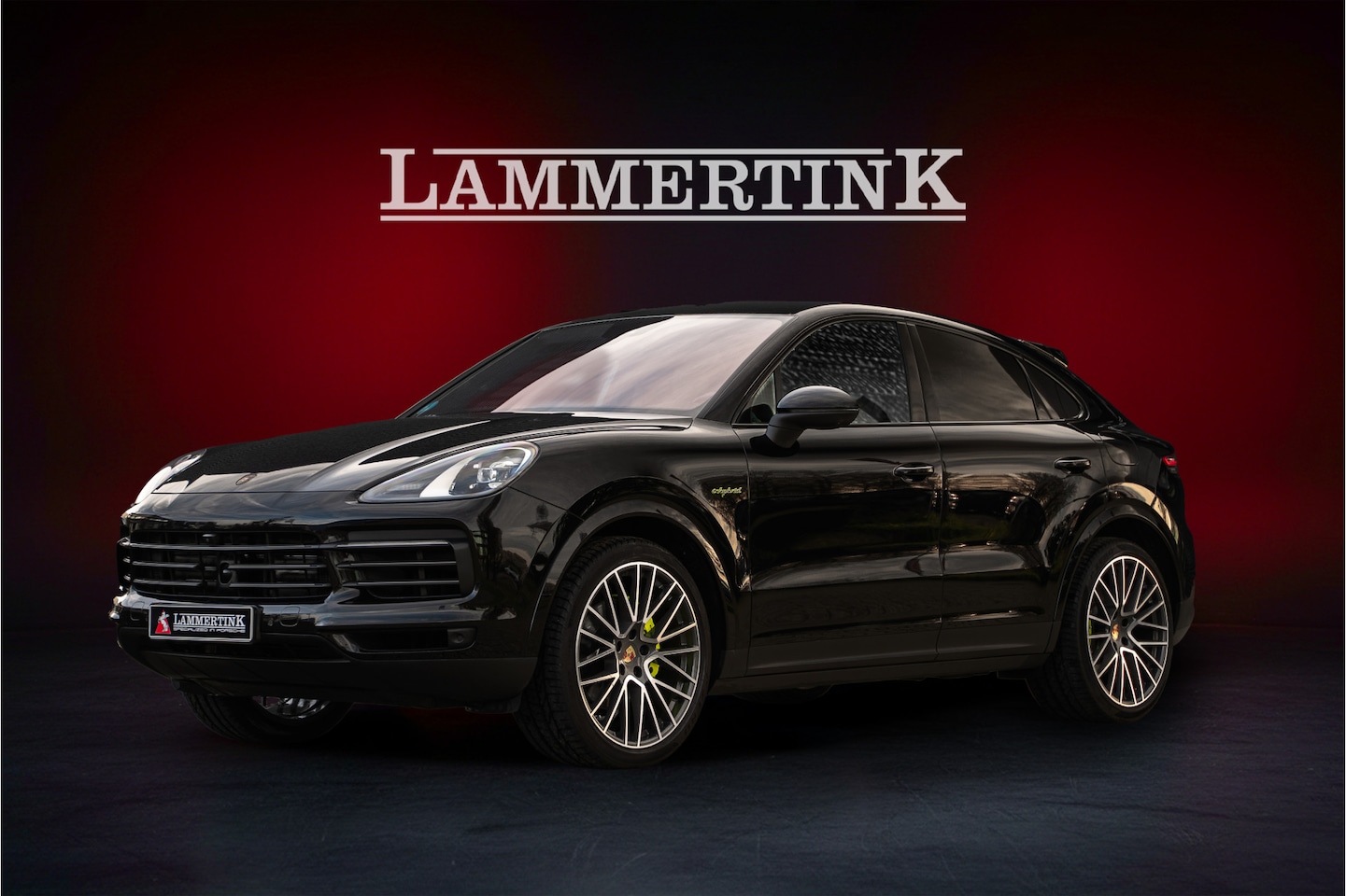 Porsche Cayenne Coupé - 3.0 E-Hybrid Trekhaak l Sport Chrono l 360 Camera l Bi-Color interior - AutoWereld.nl