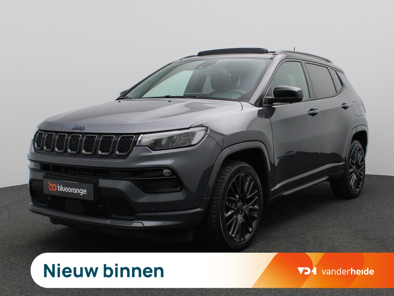 Jeep Compass - 4xe 240 Plug-in Hybrid Electric S 240PK AUT. SOH 90,2%, Panoramadak, 360gr. Camera, Memory - AutoWereld.nl