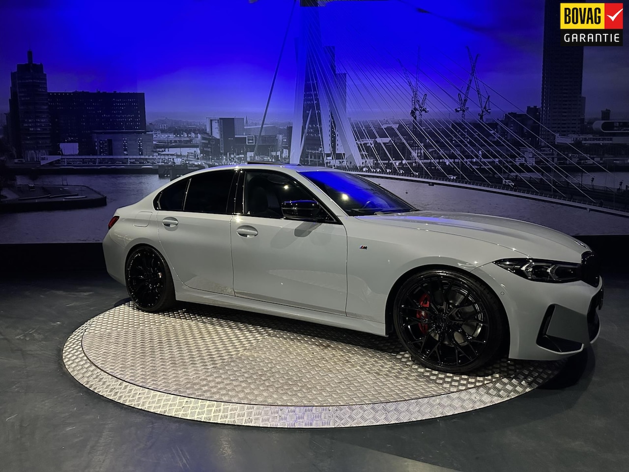 BMW 3-serie - 330i M-Sport *Competitionstoelen*Schuifdak*M-Sport Pro* - AutoWereld.nl