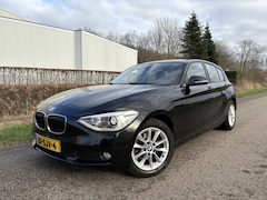 BMW 1-serie - 116i Business / 5-DEURS / AIRCO ECC / NAVI / CRUISE