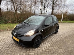 Toyota Aygo - 1.0-12V*AIRCO*LAGE KM*ZEER NETTE AUTO